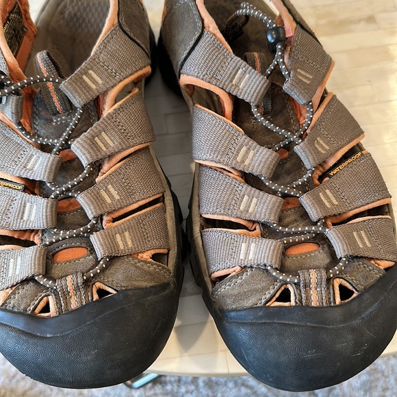 Keen Clearwater CNX Raven/Tortoise Shell Water Sandals Size 9 - Picture 8 of 9